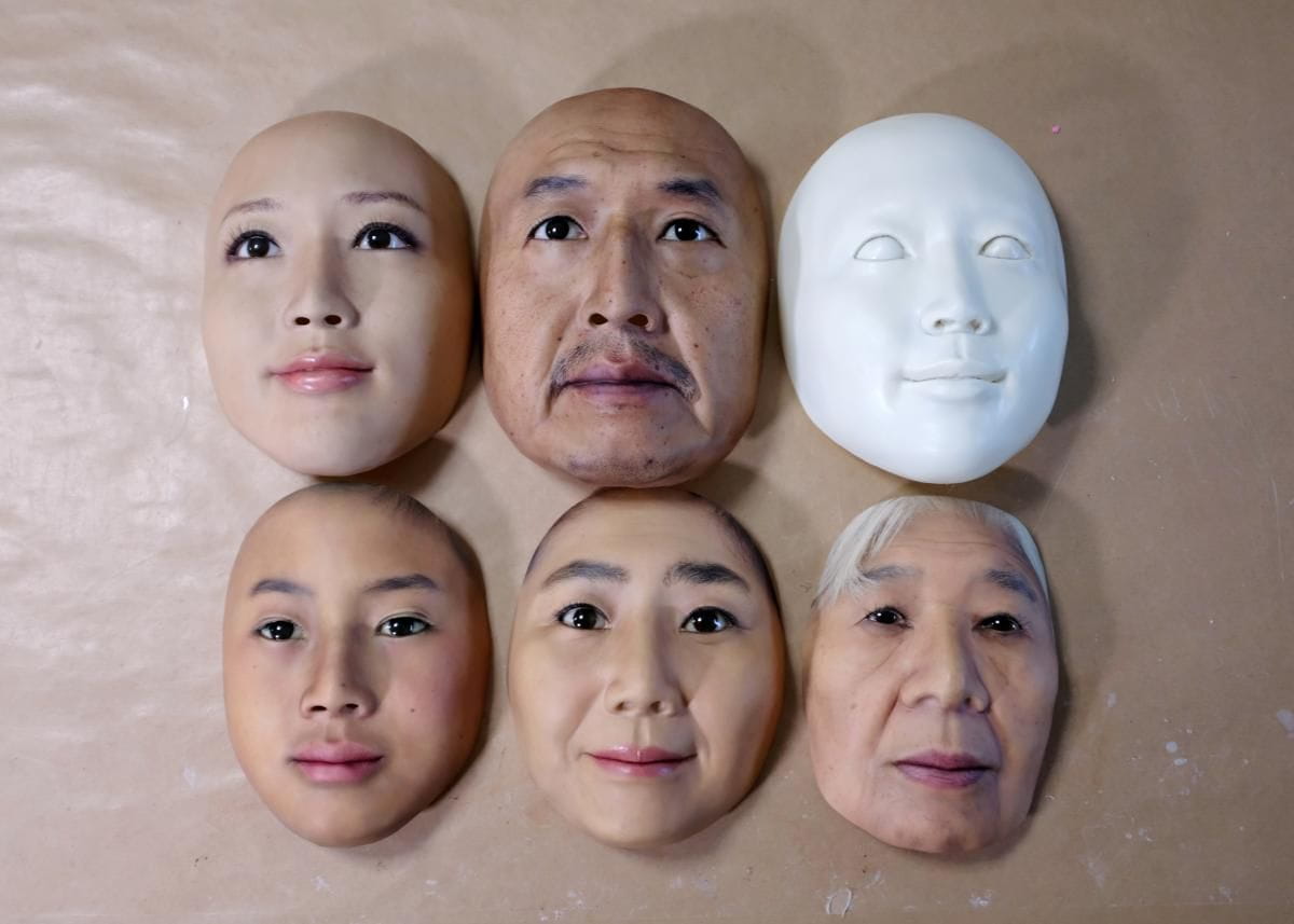 Can human silicone be used to make simulation masks?